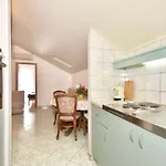 Apartament Toma *