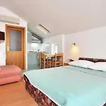 Toma Apartament Omiš